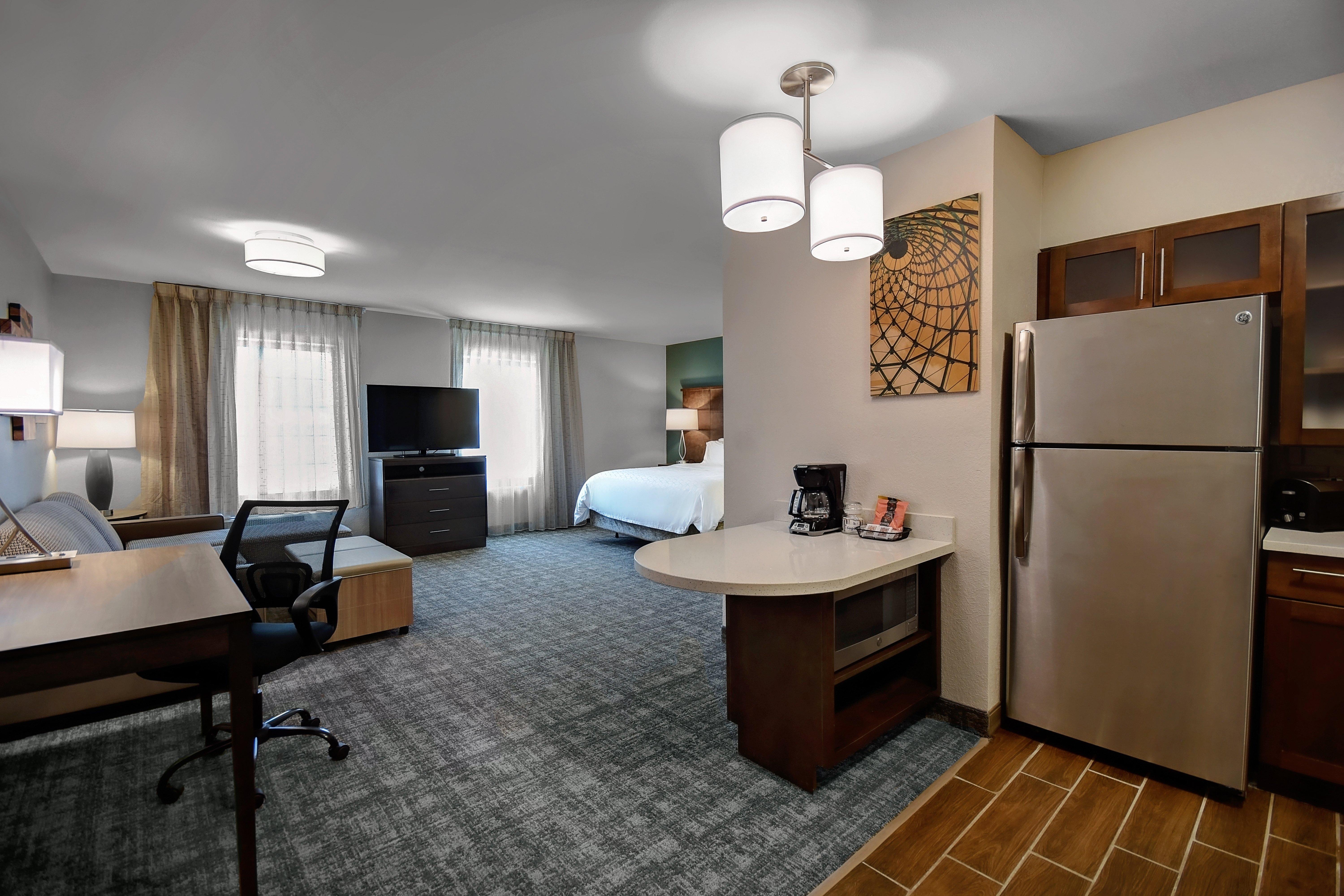 Staybridge Suites - Holland By Ihg Εξωτερικό φωτογραφία