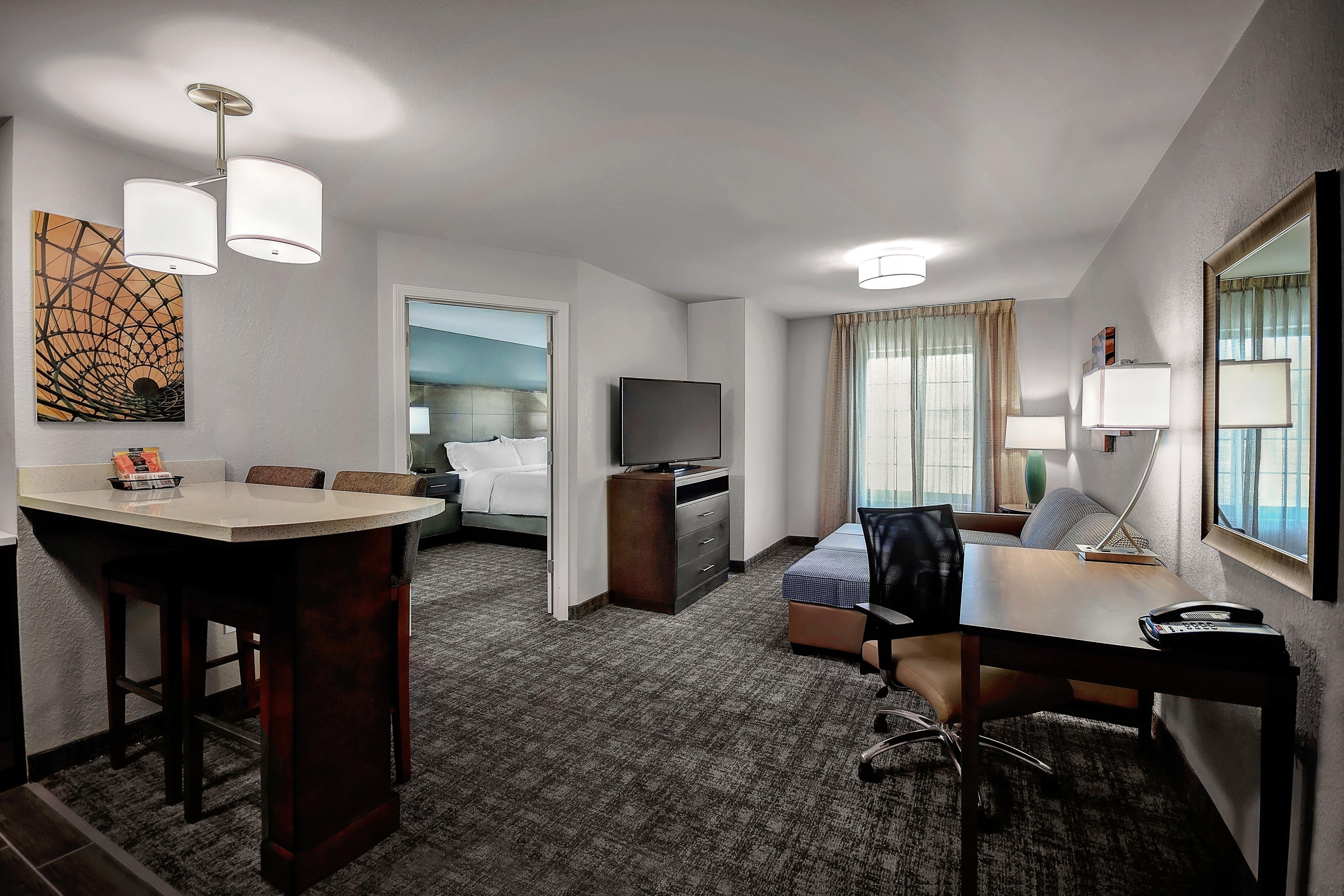 Staybridge Suites - Holland By Ihg Εξωτερικό φωτογραφία